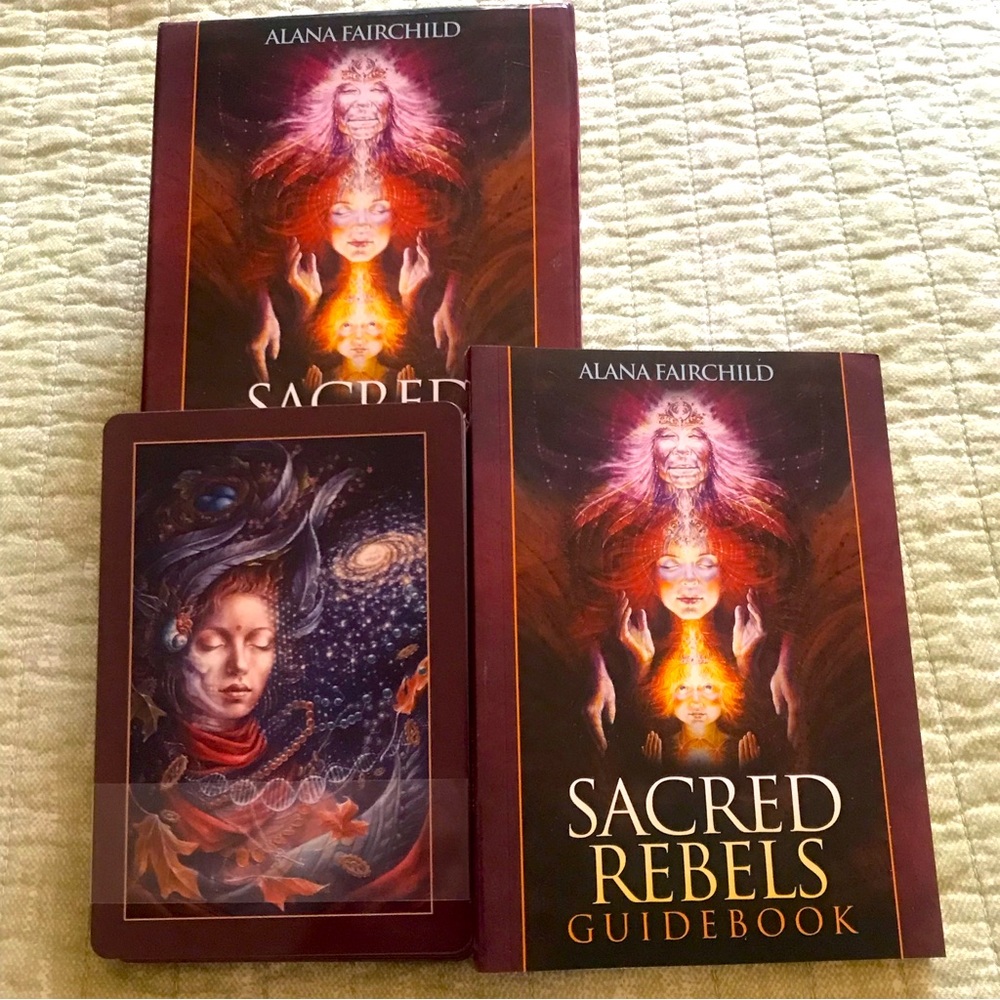 Sacred rebel tarot. Complete set. Cards, Guide book and decorative box. Nwot